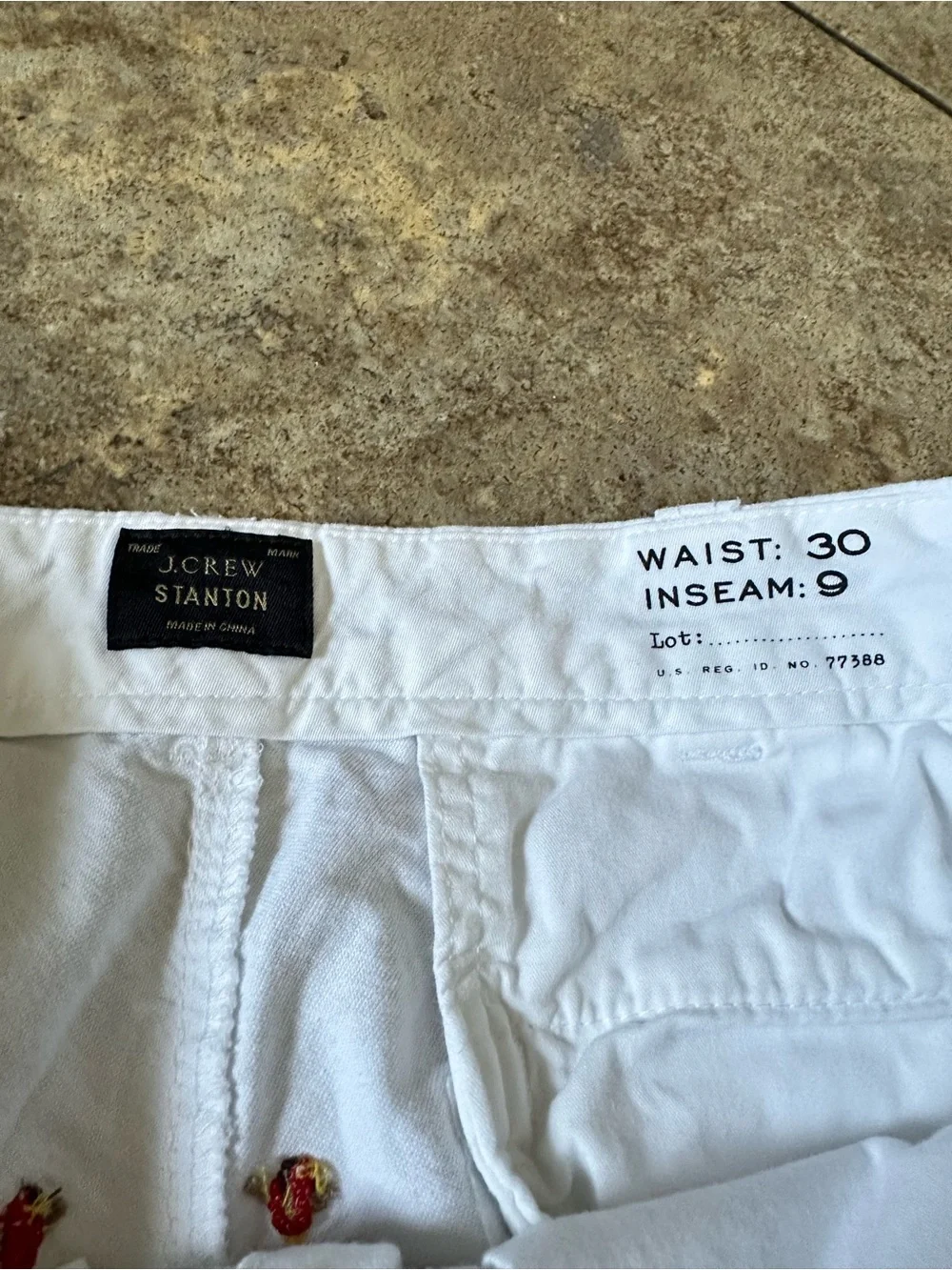 J Crew Stanton Men’s 30 White Chino Bermuda Shorts Hula Girl Palm Tree Tropical